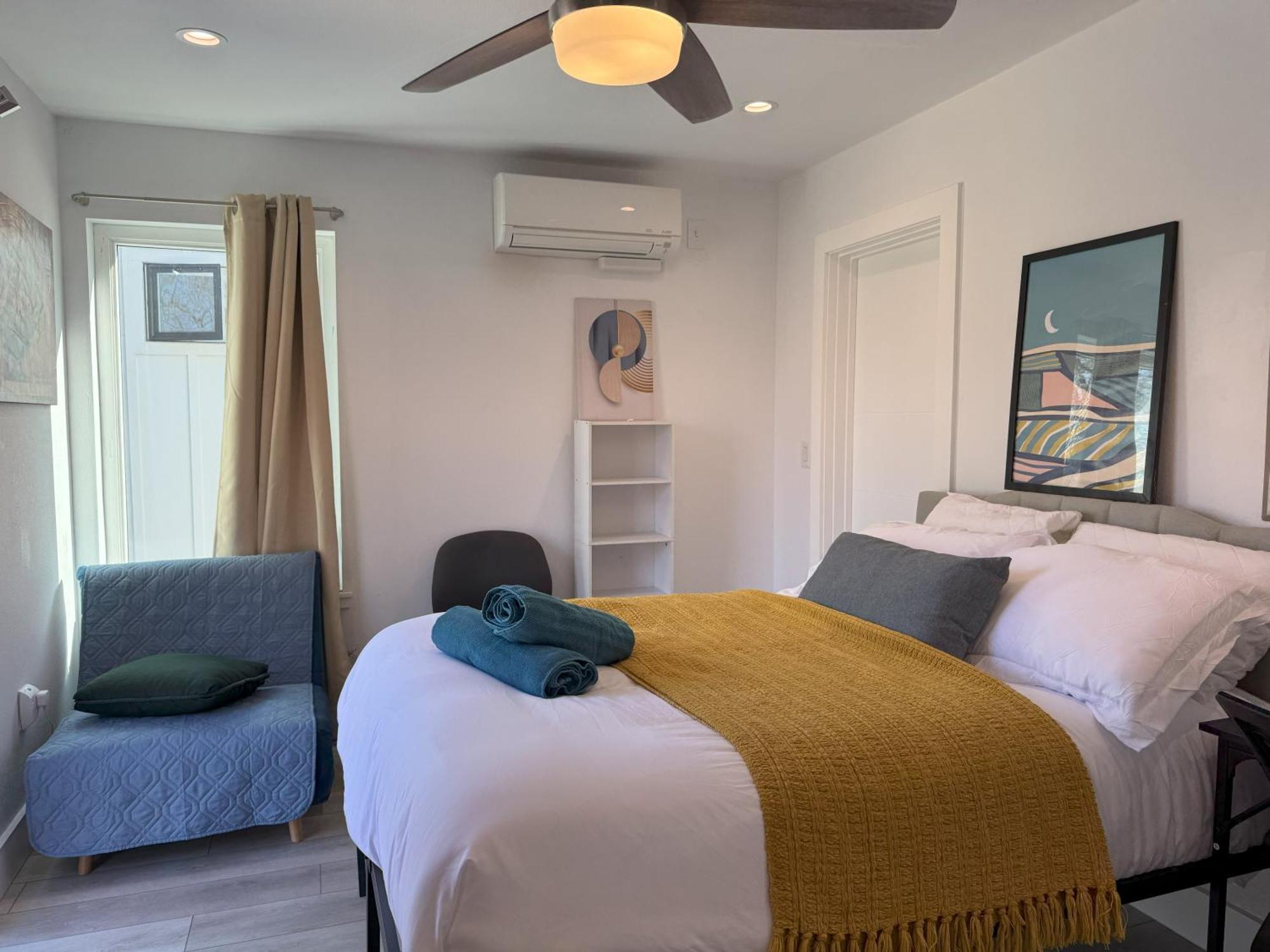 Chic, Cozy & Comfort Modern Room Austin Zewnętrze zdjęcie